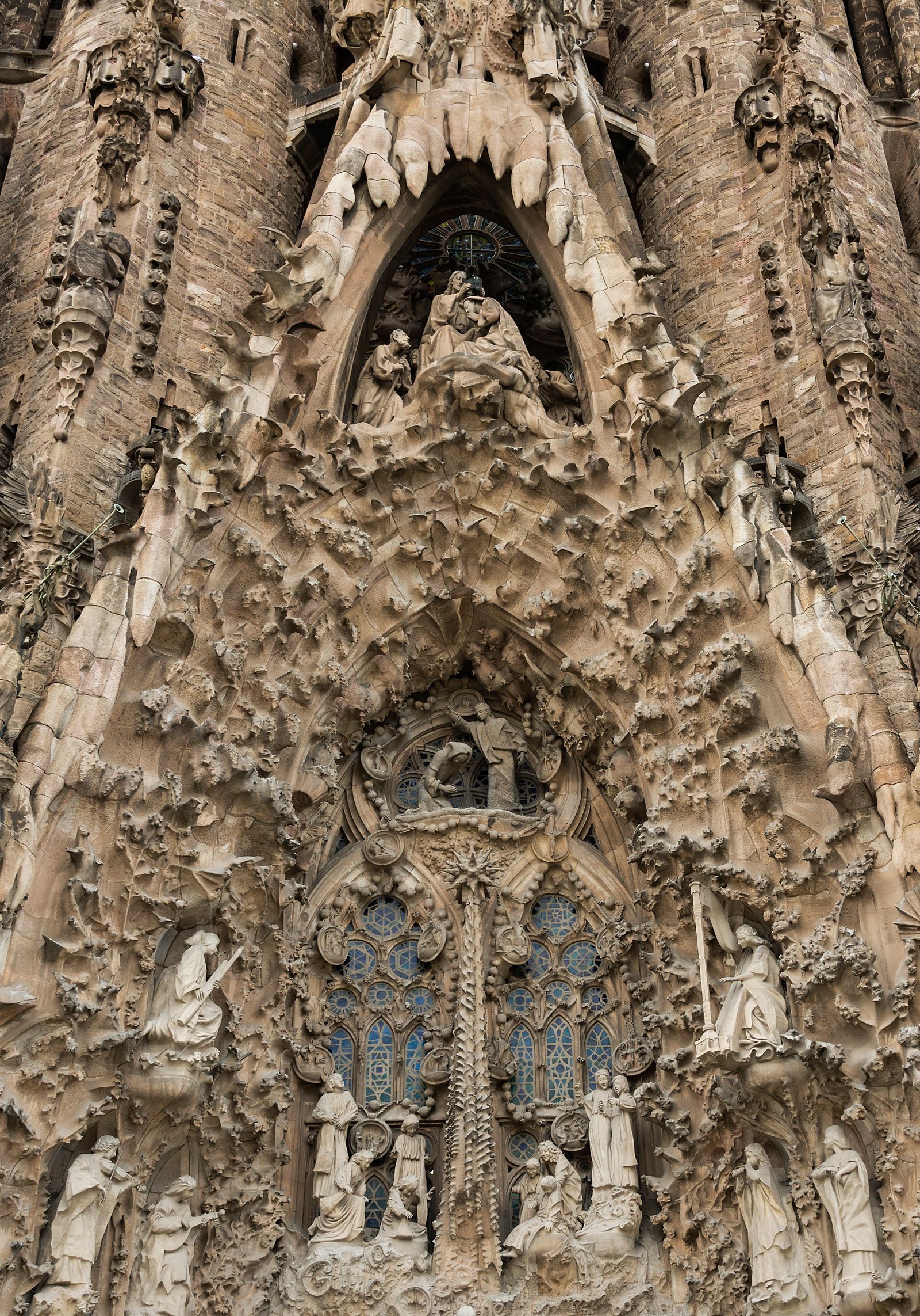 Gaudí's Masterpiece: An Ode to Sacred Craftsmanship 14