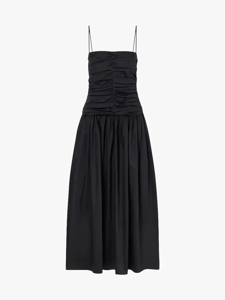 Chic Cocktail Dresses: Elevate Your Wedding Guest Style 63