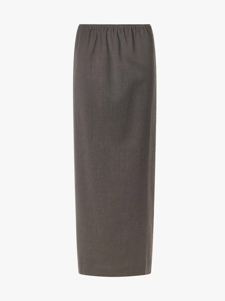 Effortless Chic: Your Go-To Summer Workwear Capsule 52