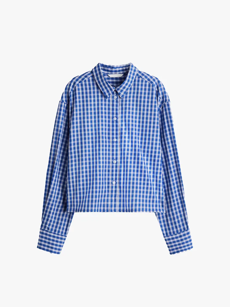 Effortless Summer Chic: Seven Ways to Master the Button-Up 124