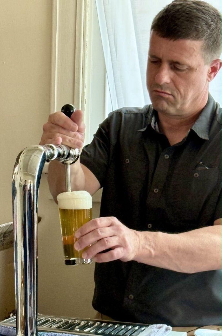 Beer Sommelier: The Unseen Strategy Behind the Perfect Pour 1