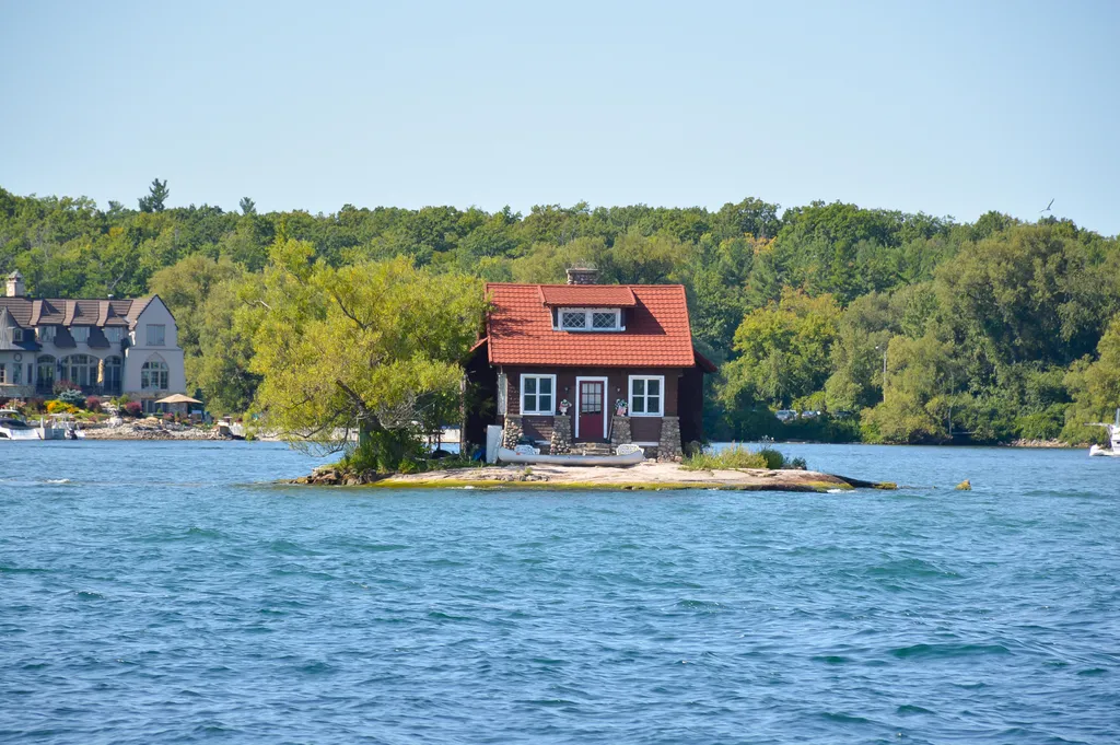 Sanctuary Estates: Where Isolation Meets Unrivaled Grandeur 22