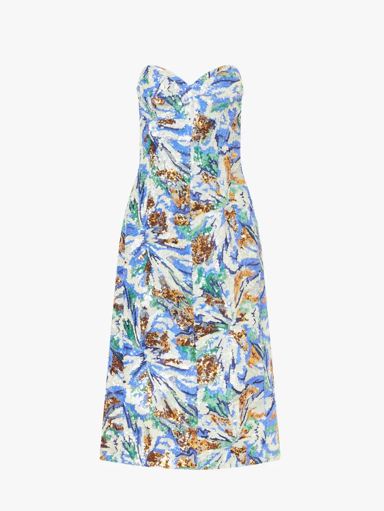 Chic Cocktail Dresses: Elevate Your Wedding Guest Style 51