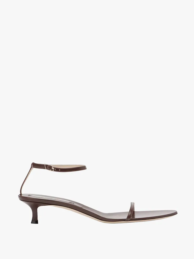 Vogue Editors' Chic Summer Wedding Ensembles Revealed 65
