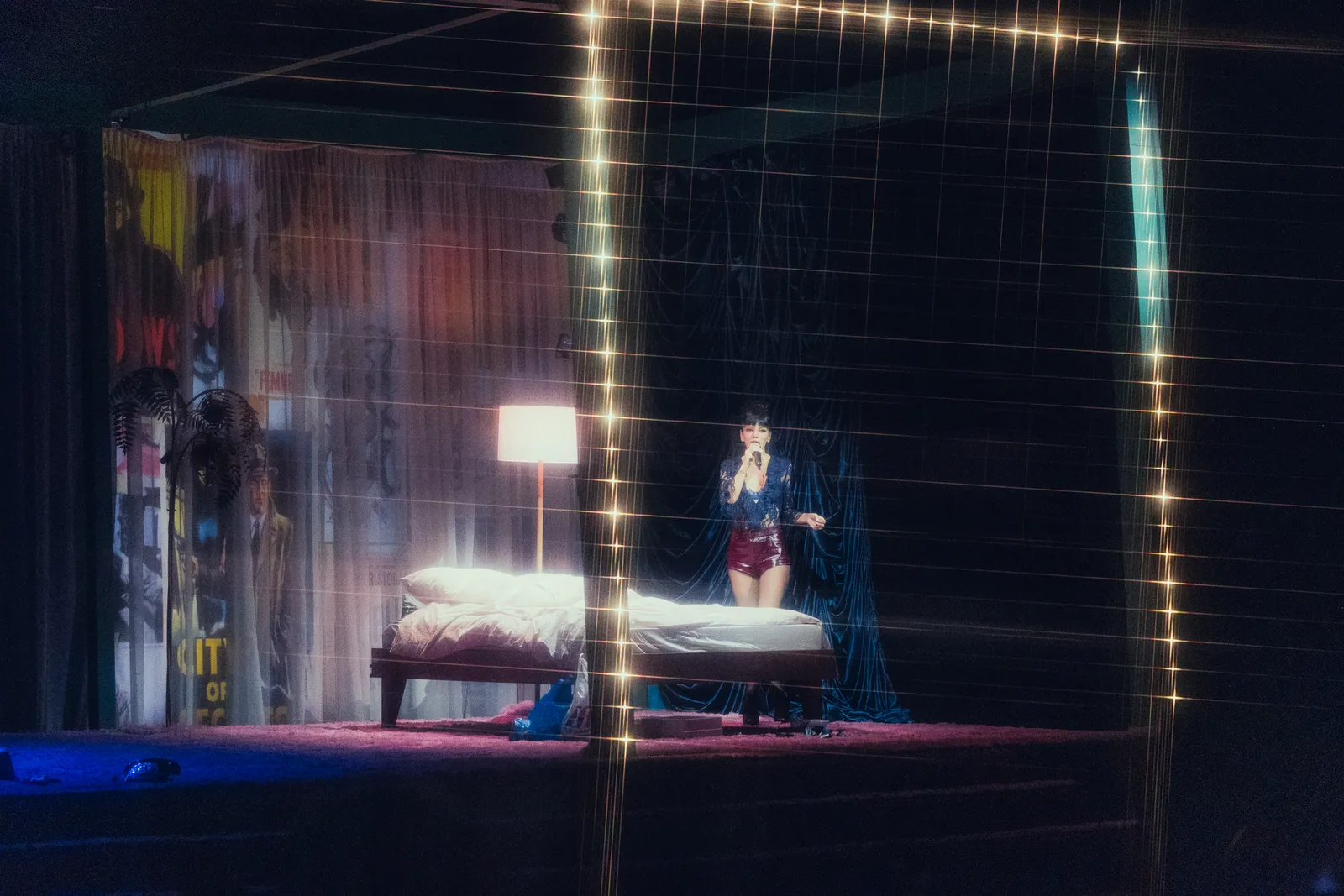A Heritage Home, A Stage Persona: Allen's Brooklyn Echoes on the West End 14