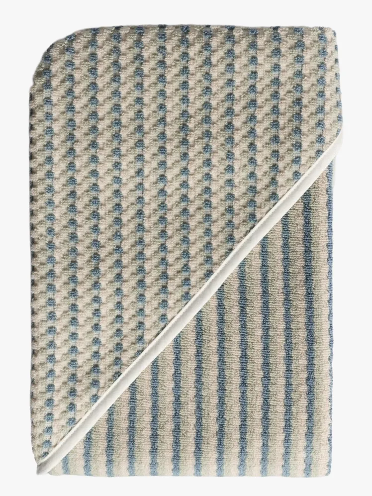 Heirloom Treasures: Curated Gifts for the Discerning Designer Parent 18