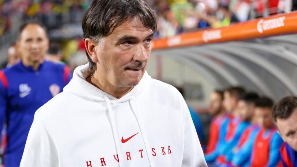 World Cup 2026: The Elite Managers on the Hot Seat and the Future of Global Football Strategy 16