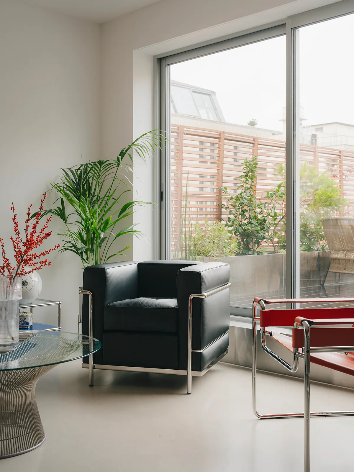 The Art of Parisian Living: Steel, Space, and Sophistication Redefined. 8