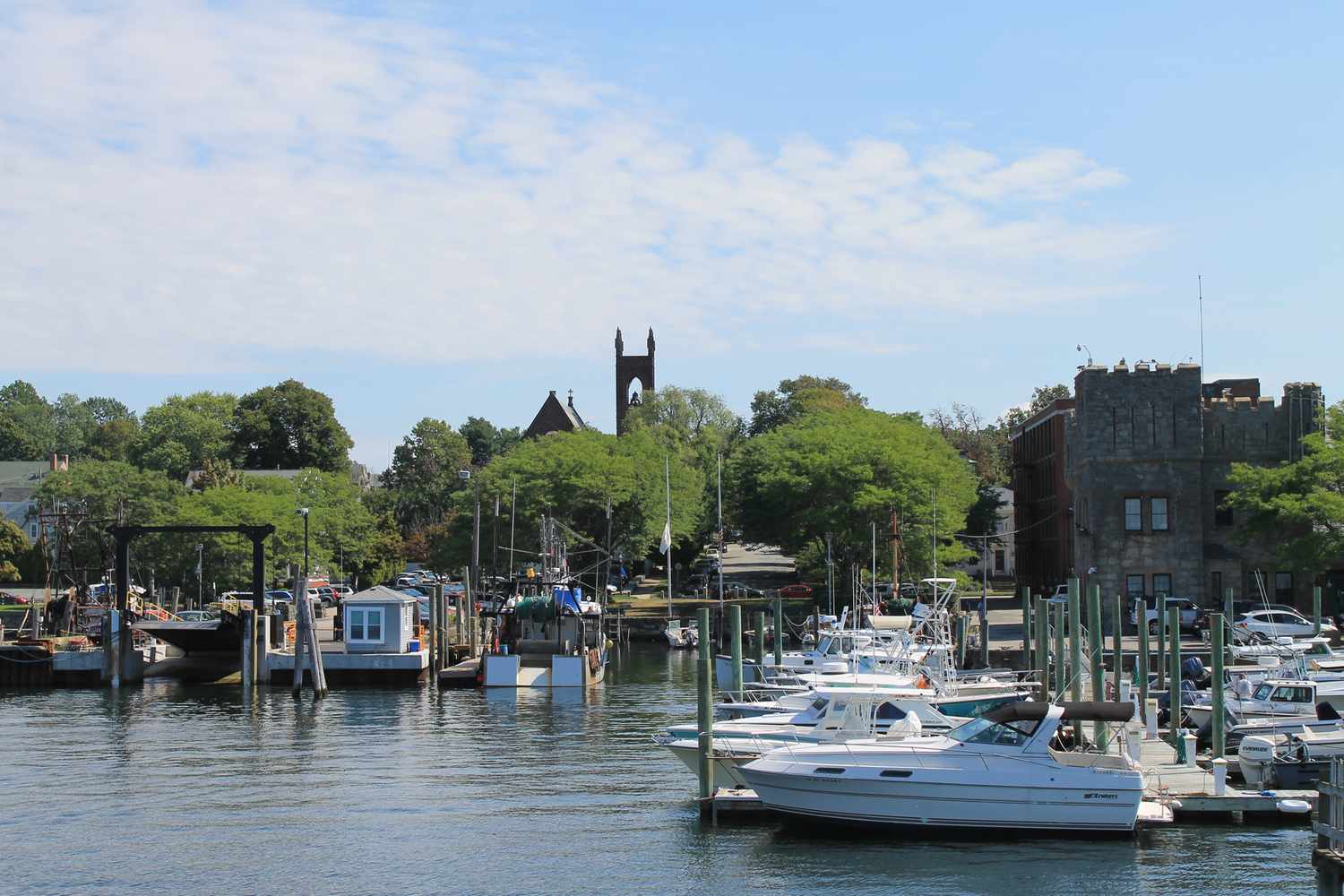Rhode Island's Enclaves: Where Coastal Charm Meets Hidden Luxury 14