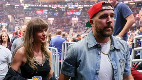 From Stadium Spectacle to Sacred Vow: Does Madison Square Garden Embody a Modern Romantic Ideal?
