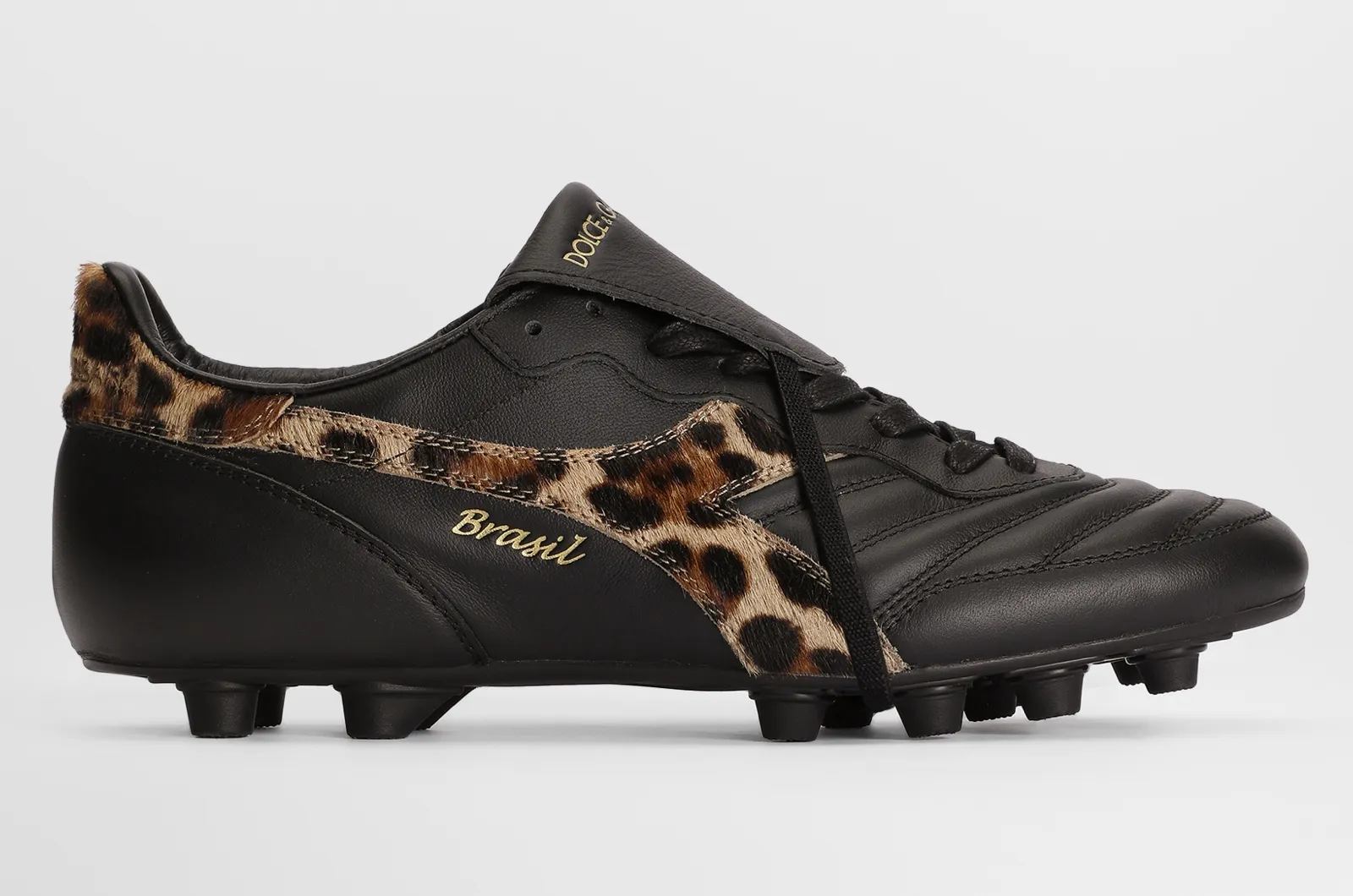 Elevate Your Game: Dolce & Gabbana and Diadora Redefine the Cleat 9 Elevate Your Game: Dolce & Gabbana and Diadora Redefine the Cleat 9