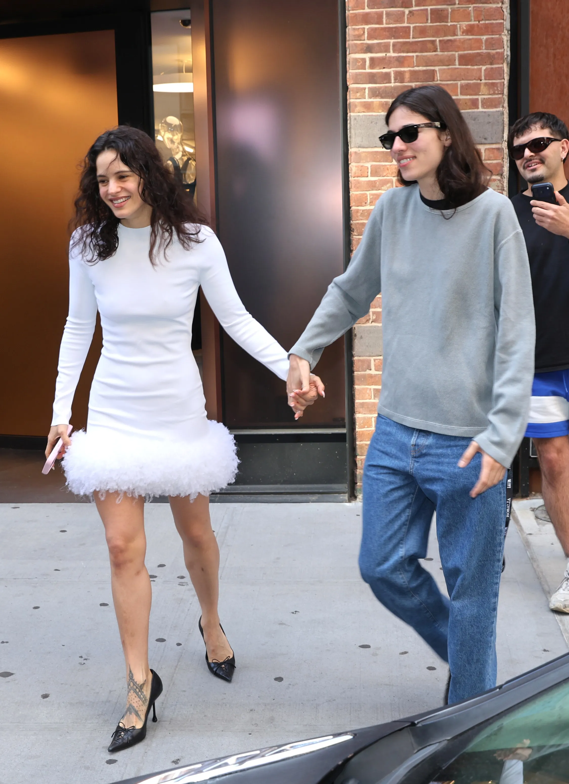 Rosalía and Loli Bahia: A Masterclass in Elevated Couple Dressing 5 Rosalía and Loli Bahia: A Masterclass in Elevated Couple Dressing 5