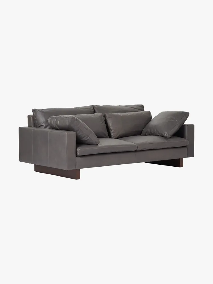 Heirloom Leathers: Curated Comfort for the Discerning Connoisseur 21