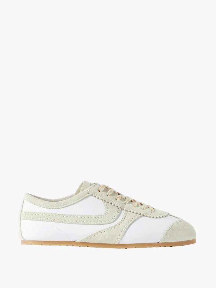 Chic Footwear: Vogue Editors Unveil Their Top White Sneaker Picks for 2026 52