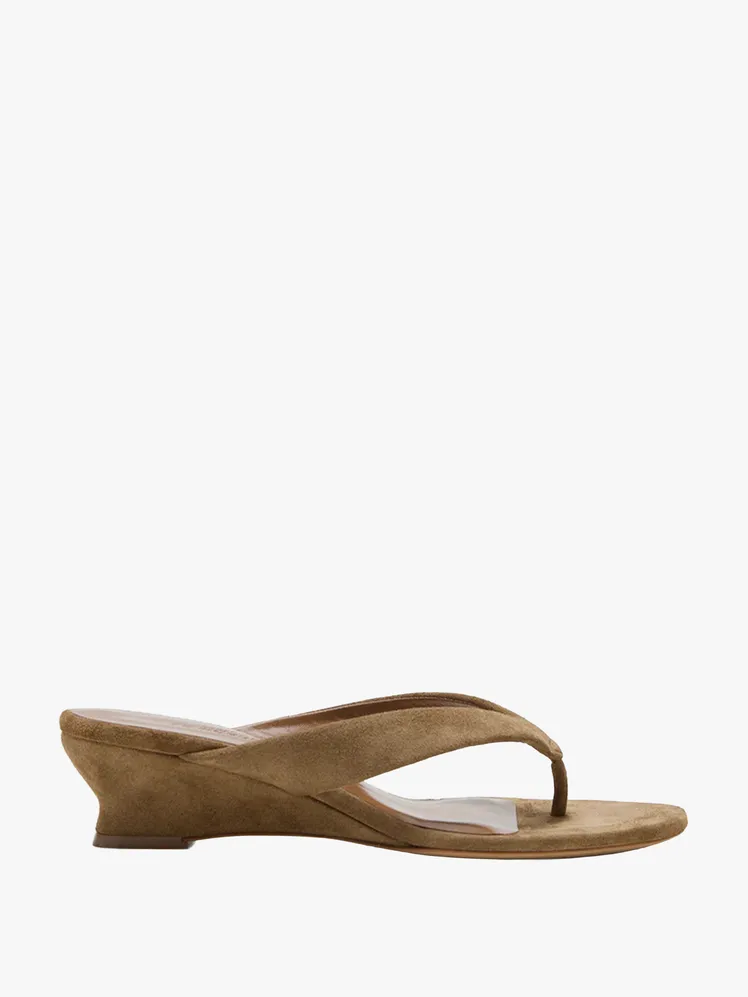 The Siren Song of the '90s Summer Sandal, Reimagined for Today 23
