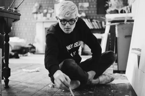 The Maestro of the Canvas: Hockney's Multimedial Legacy Redefined Artistic Boundaries 12