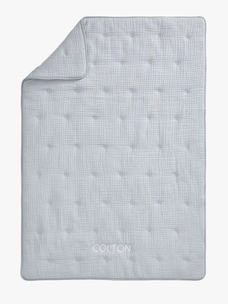 Heirloom Whispers: Artisanal Muslin for the Discerning Summer Slumber 11
