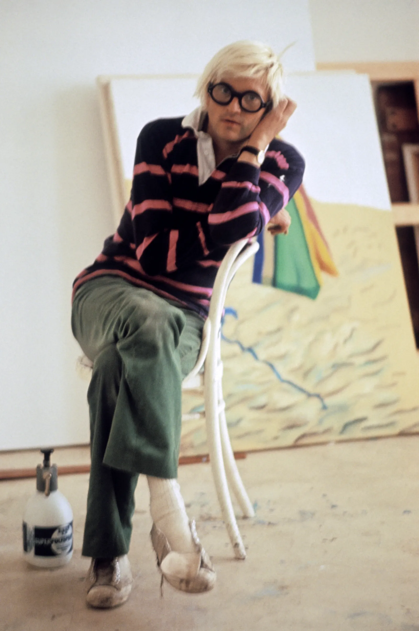 Hockney's Palette: A Masterclass in Boldness 7