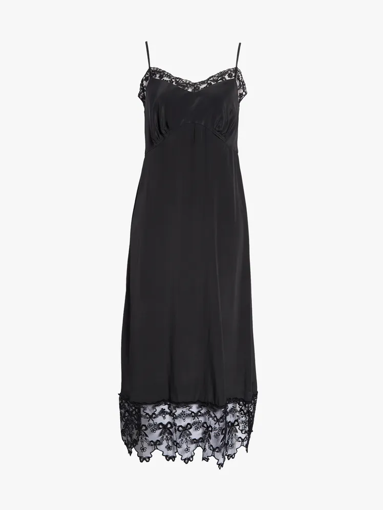 Chic Cocktail Dresses: Elevate Your Wedding Guest Style 66