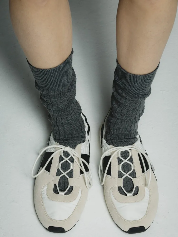Chic Footwear: Vogue Editors Unveil Their Top White Sneaker Picks for 2026 71