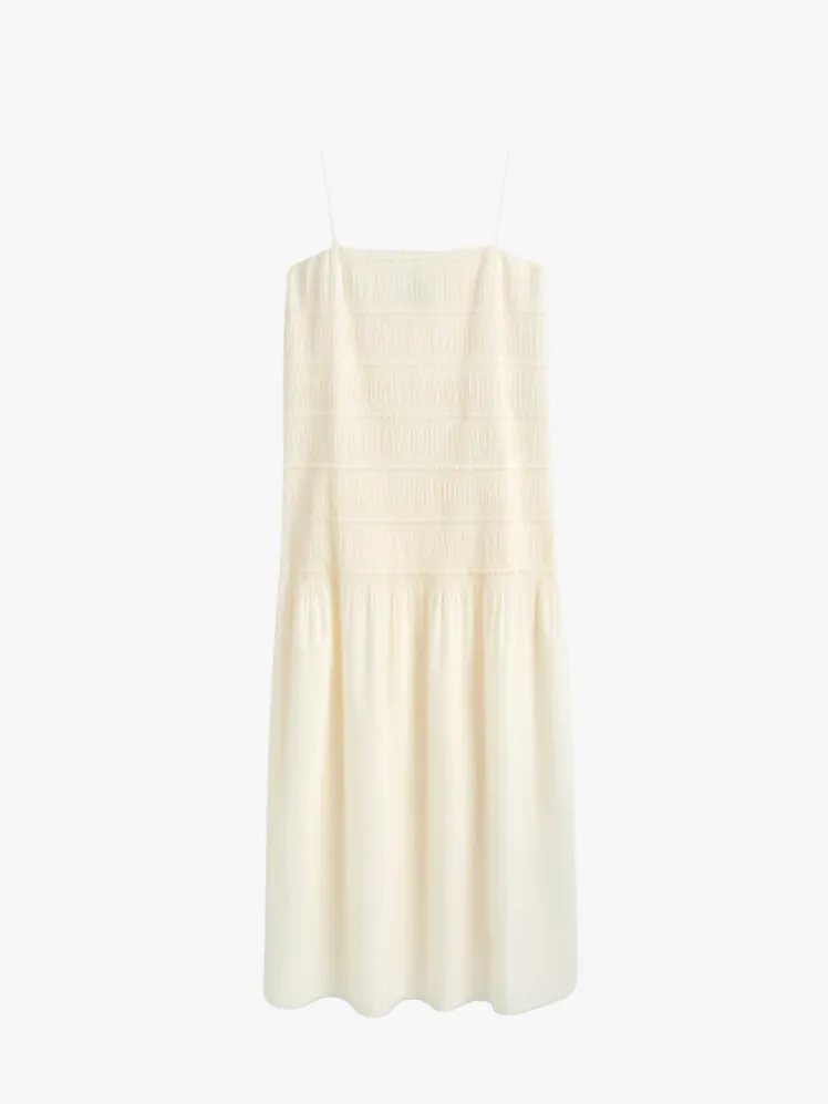 COS Unveils its S/S '26 Collection: Your Chic Summer Edit 57