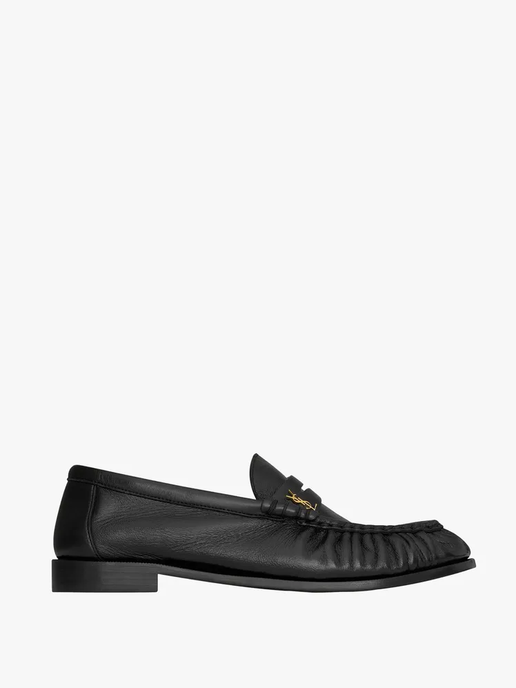 Effortless Loafer Chic: Your Guide to Summer's Most Versatile Footwear 73