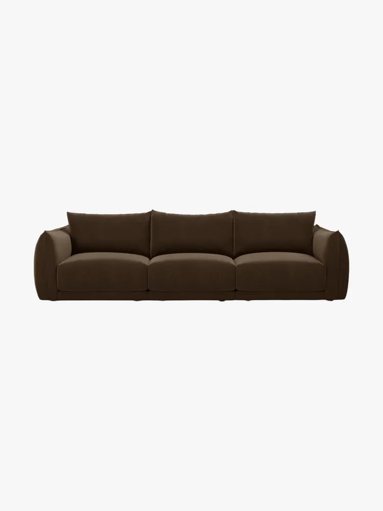 Heirloom Leathers: Curated Comfort for the Discerning Connoisseur 28