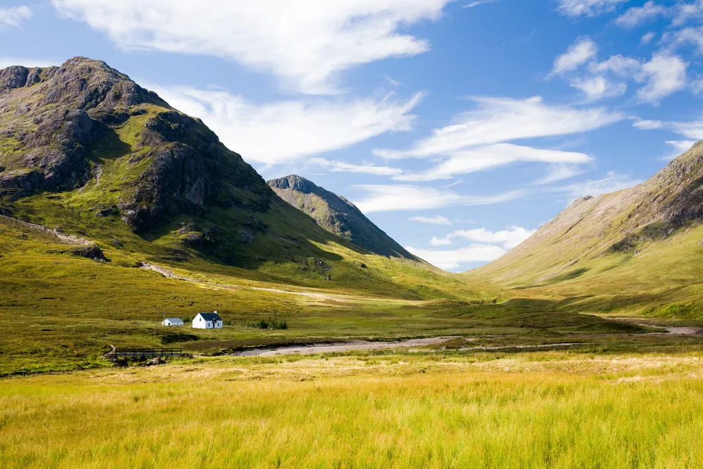 Sanctuary Estates: Where Isolation Meets Unrivaled Grandeur 21