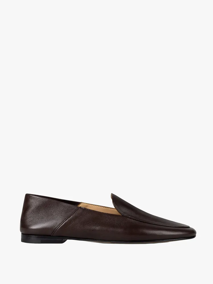Effortless Loafer Chic: Your Guide to Summer's Most Versatile Footwear 111