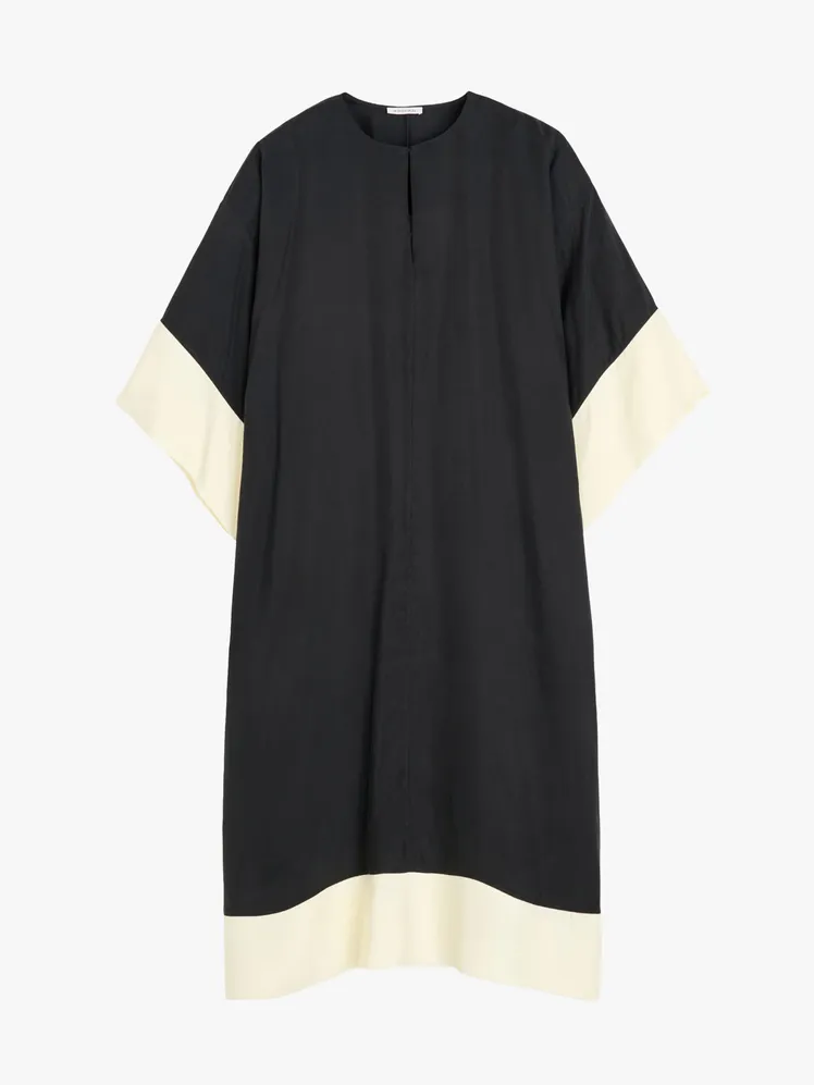 Elevate Your Ensemble: Sophisticated Caftan Styling Beyond the Shore 87
