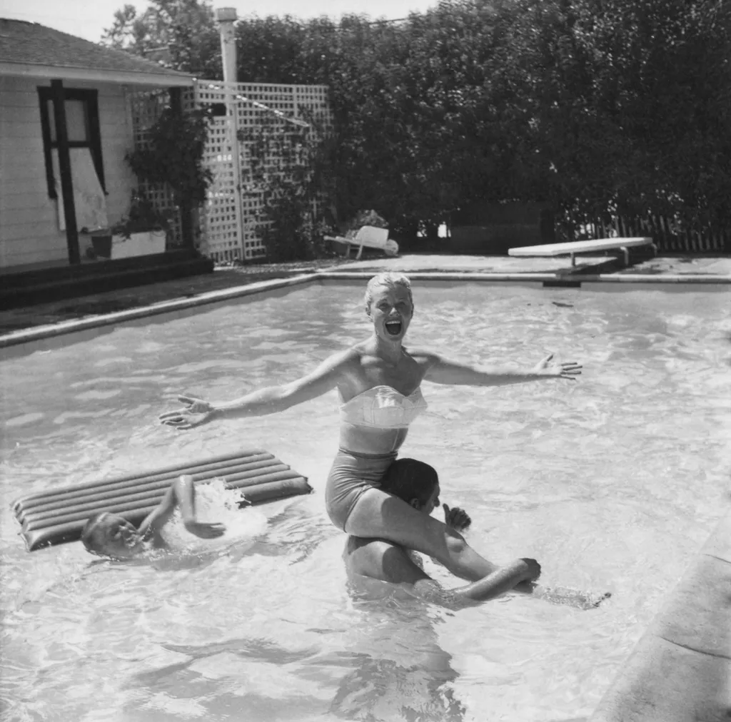 Golden Age Icon: Doris Day's sun-drenched California sanctuary, captured. 27