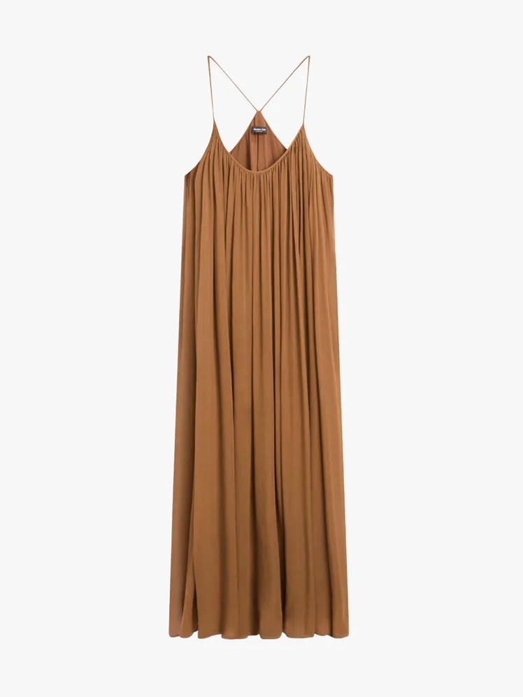 Chic Cocktail Dresses: Elevate Your Wedding Guest Style 45
