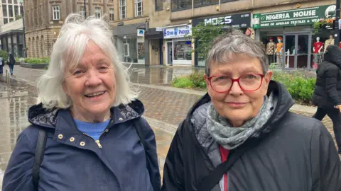 Bradford Bids Farewell to Its Brushes: A City Reflects on Hockney's Enduring Canvas 8 Bradford Bids Farewell to Its Brushes: A City Reflects on Hockney's Enduring Canvas 8