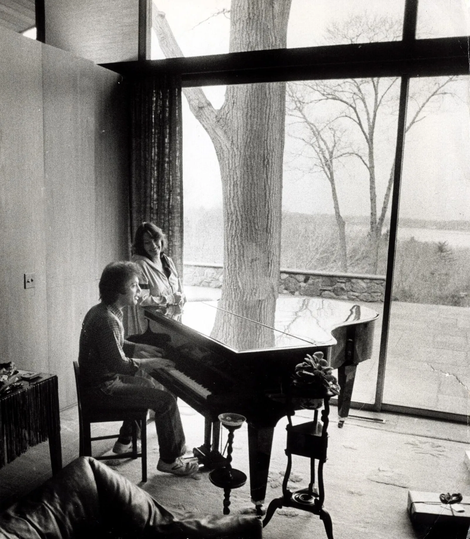 Architectural Legacies: Billy Joel's Estate of Artistry and Elite Living 8