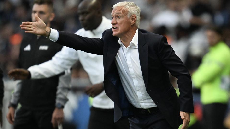 World Cup 2026: The Elite Managers on the Hot Seat and the Future of Global Football Strategy 17