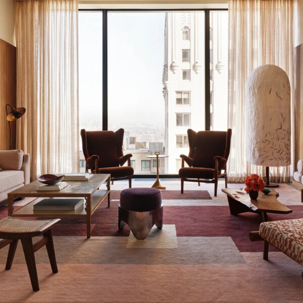 A Penthouse Symphony: Where Divergent Tastes Harmonize in Manhattan’s Elite Embrace