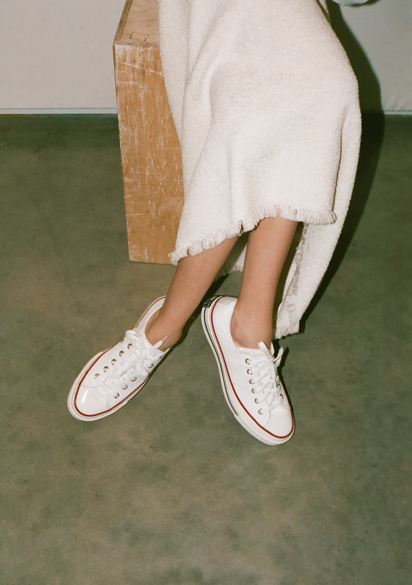 Chic Footwear: Vogue Editors Unveil Their Top White Sneaker Picks for 2026 64