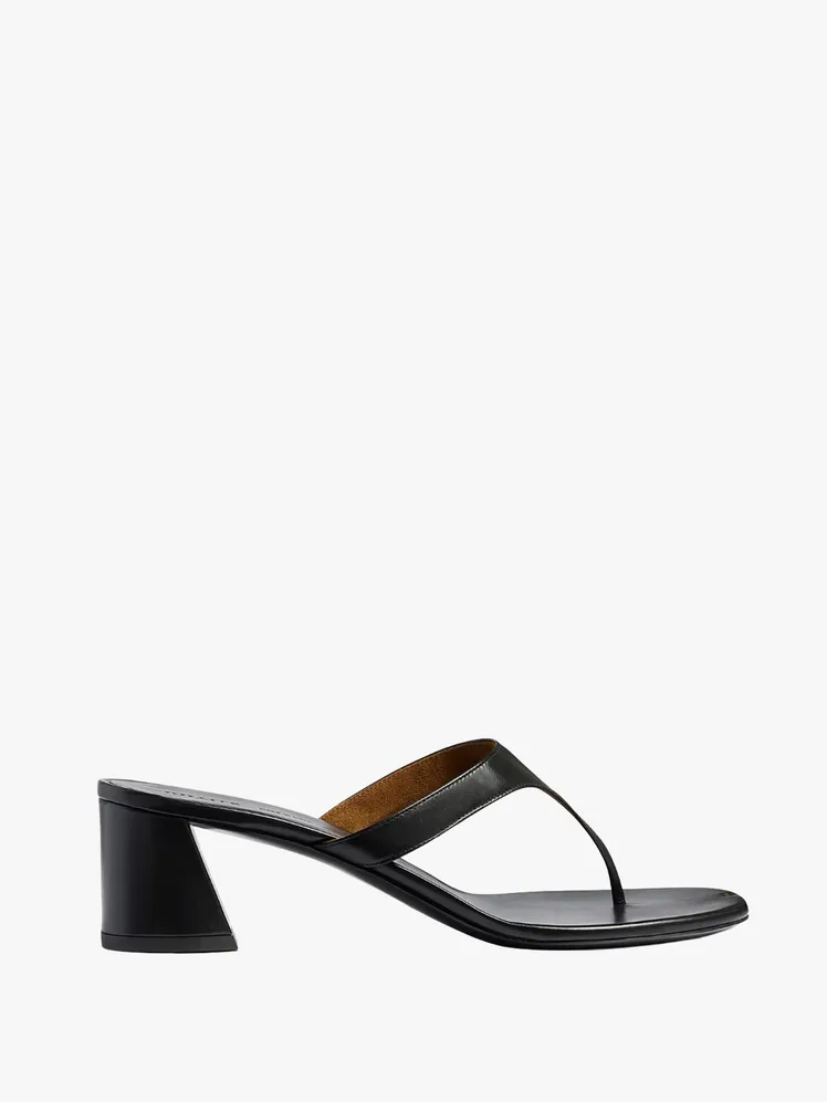 Vogue Editors' Chic Summer Wedding Ensembles Revealed 74