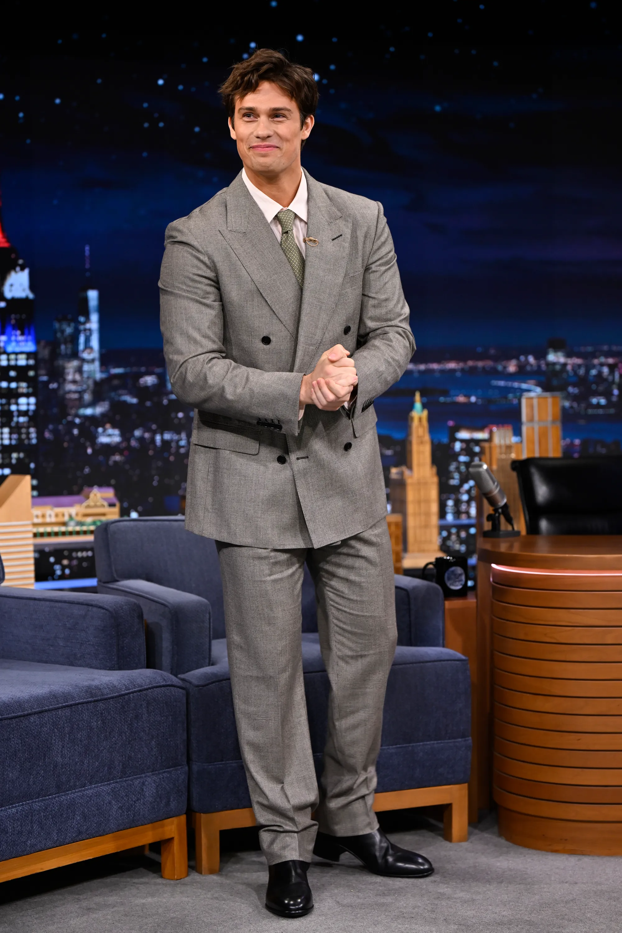 Galitzine's Guide to Suiting Up When You're Built 6