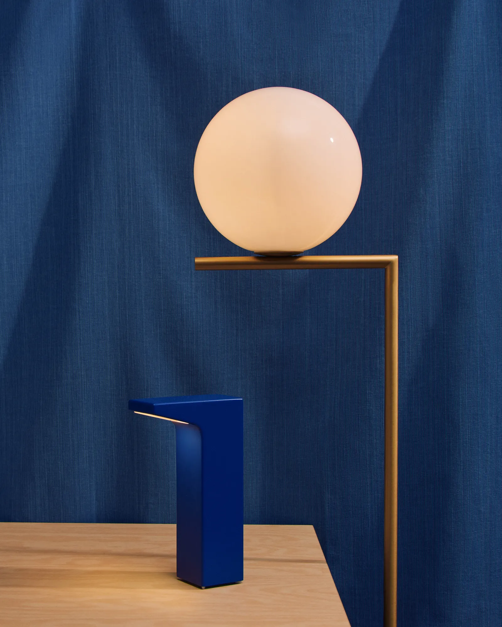 Illuminating Legacies: Bespoke Luminaries for the Discerning Dwelling 8