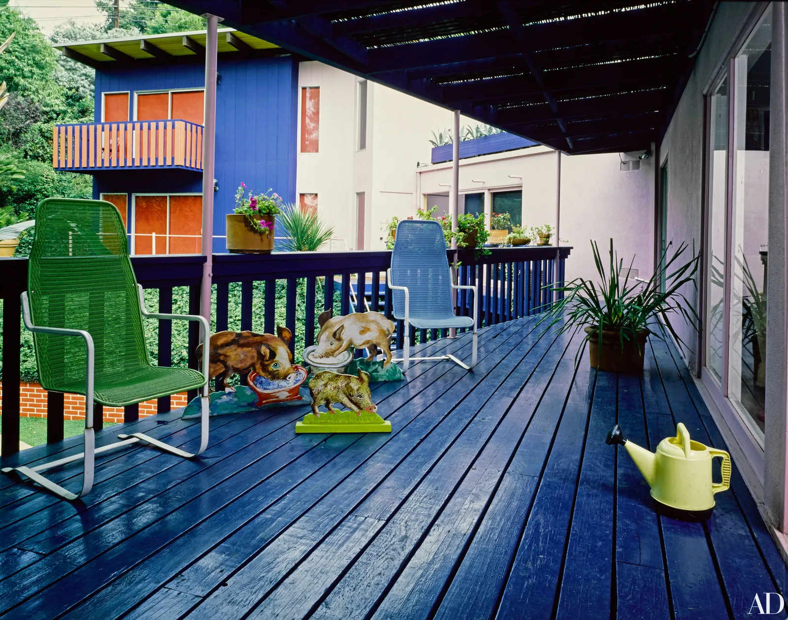 Hockney's Iconic Pool: Where West Coast Light Meets Artistic Legacy 20