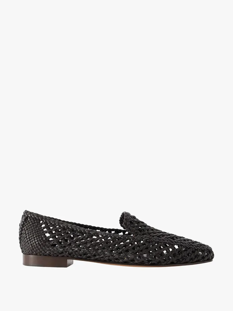 Effortless Loafer Chic: Your Guide to Summer's Most Versatile Footwear 59