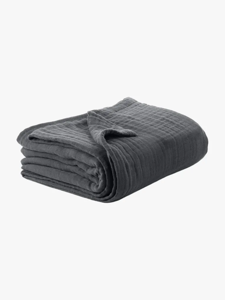 Heirloom Whispers: Artisanal Muslin for the Discerning Summer Slumber 15