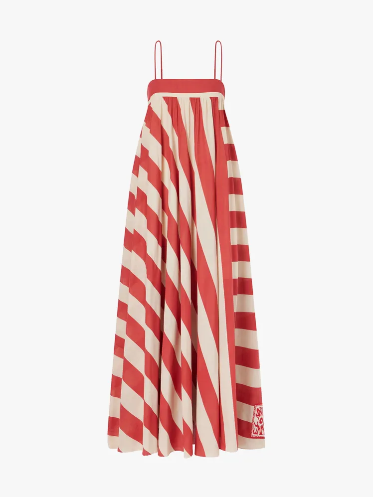 Chic Summer Sojourns: A Curated Edit of 2026's Must-Have Dresses 41