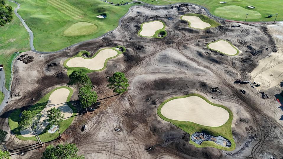 **Beyond the Back Nine: How Golf Resorts Are Redefining Strategy with Par 3 Investments** 7