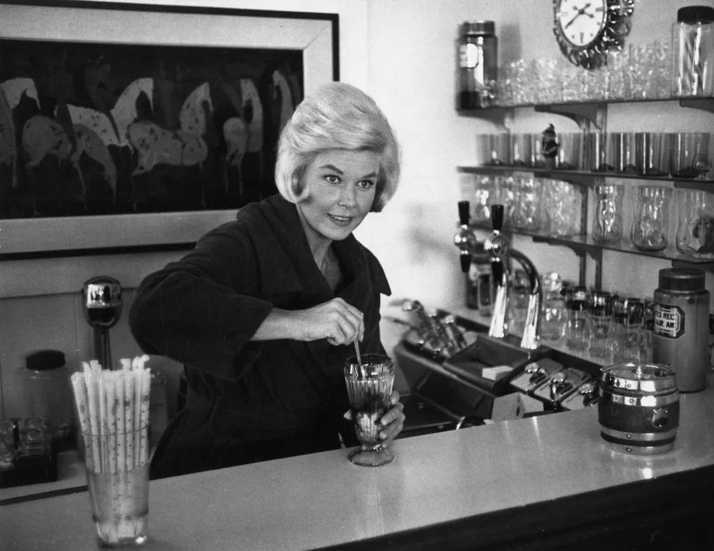 Golden Age Icon: Doris Day's sun-drenched California sanctuary, captured. 37