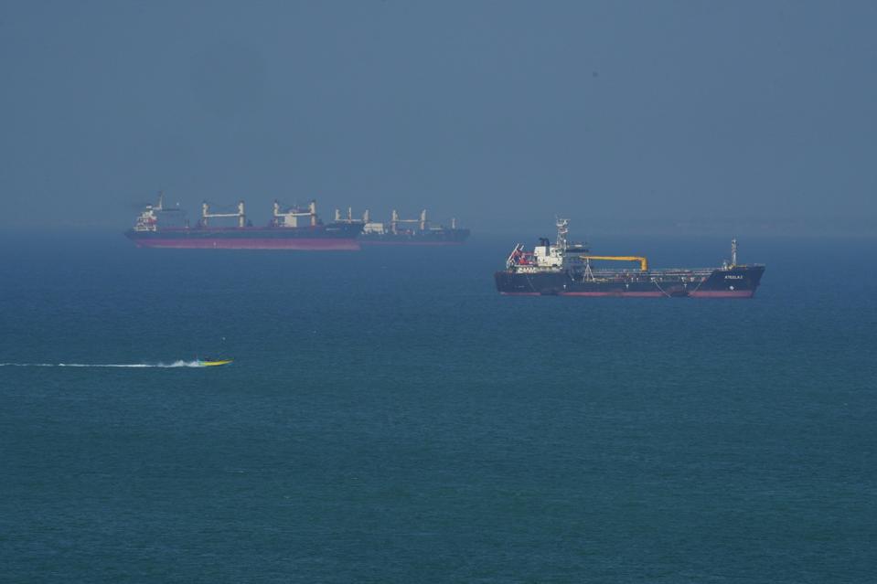 Iran's Shifting Naval Power: A New Reality in the Strait of Hormuz 2