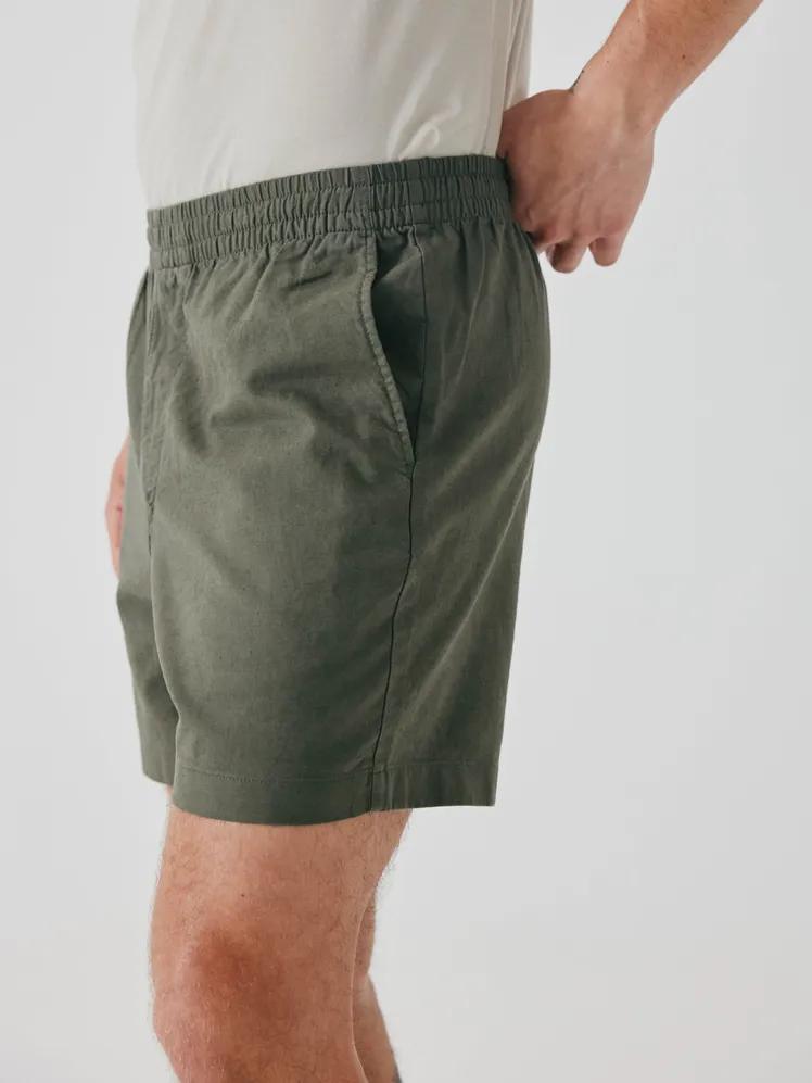 GQ's Picks: The Ultimate Linen Shorts for the Modern Man 2026 20