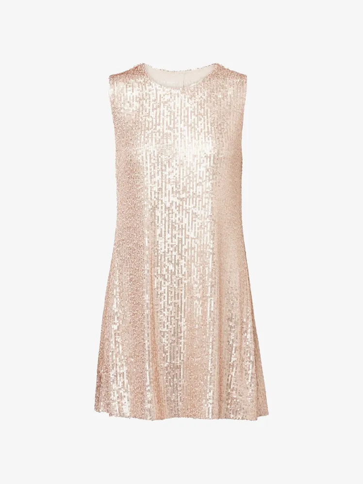 Chic Cocktail Dresses: Elevate Your Wedding Guest Style 50
