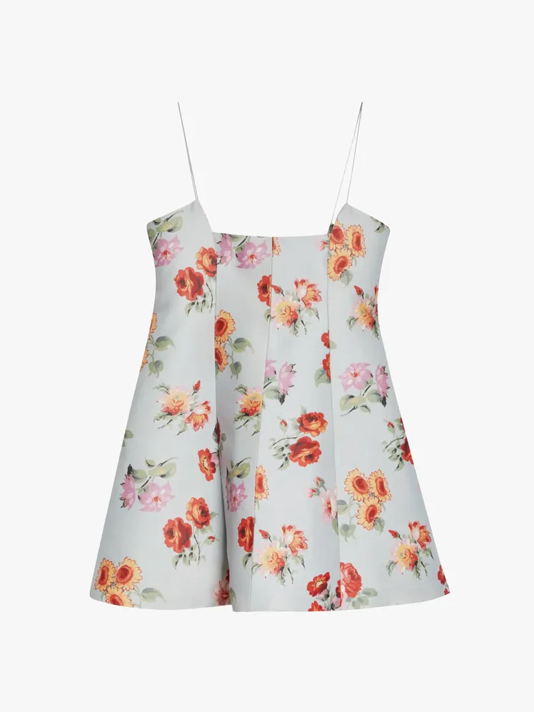 Chic Cocktail Dresses: Elevate Your Wedding Guest Style 38